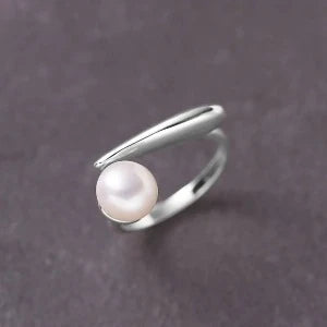 "Classic Elegant" Silver Ring With Pearl